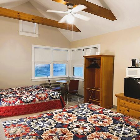Spruce Lane Lodge And Cottages Smoketown  Экстерьер фото