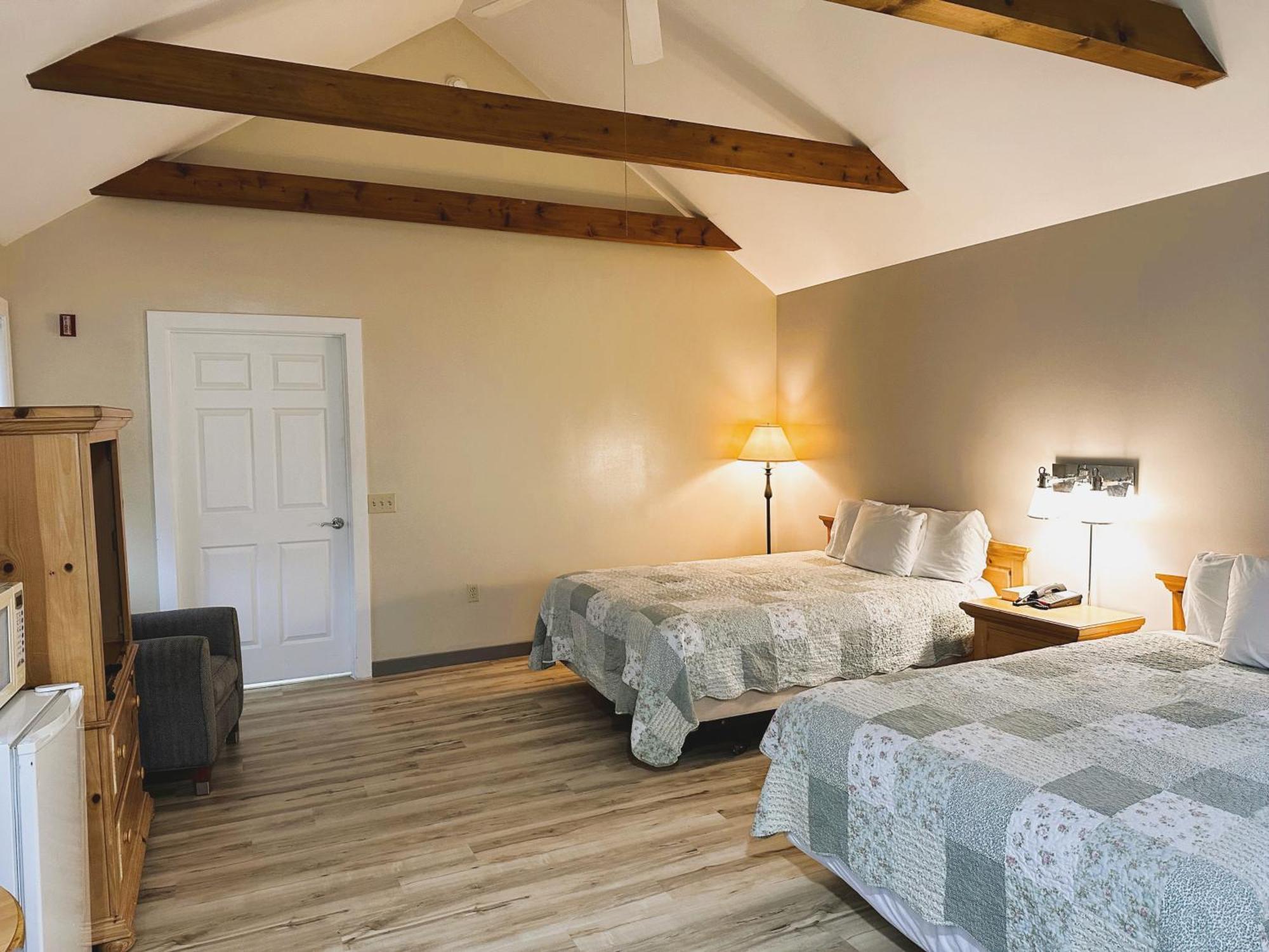 Spruce Lane Lodge And Cottages Smoketown  Экстерьер фото