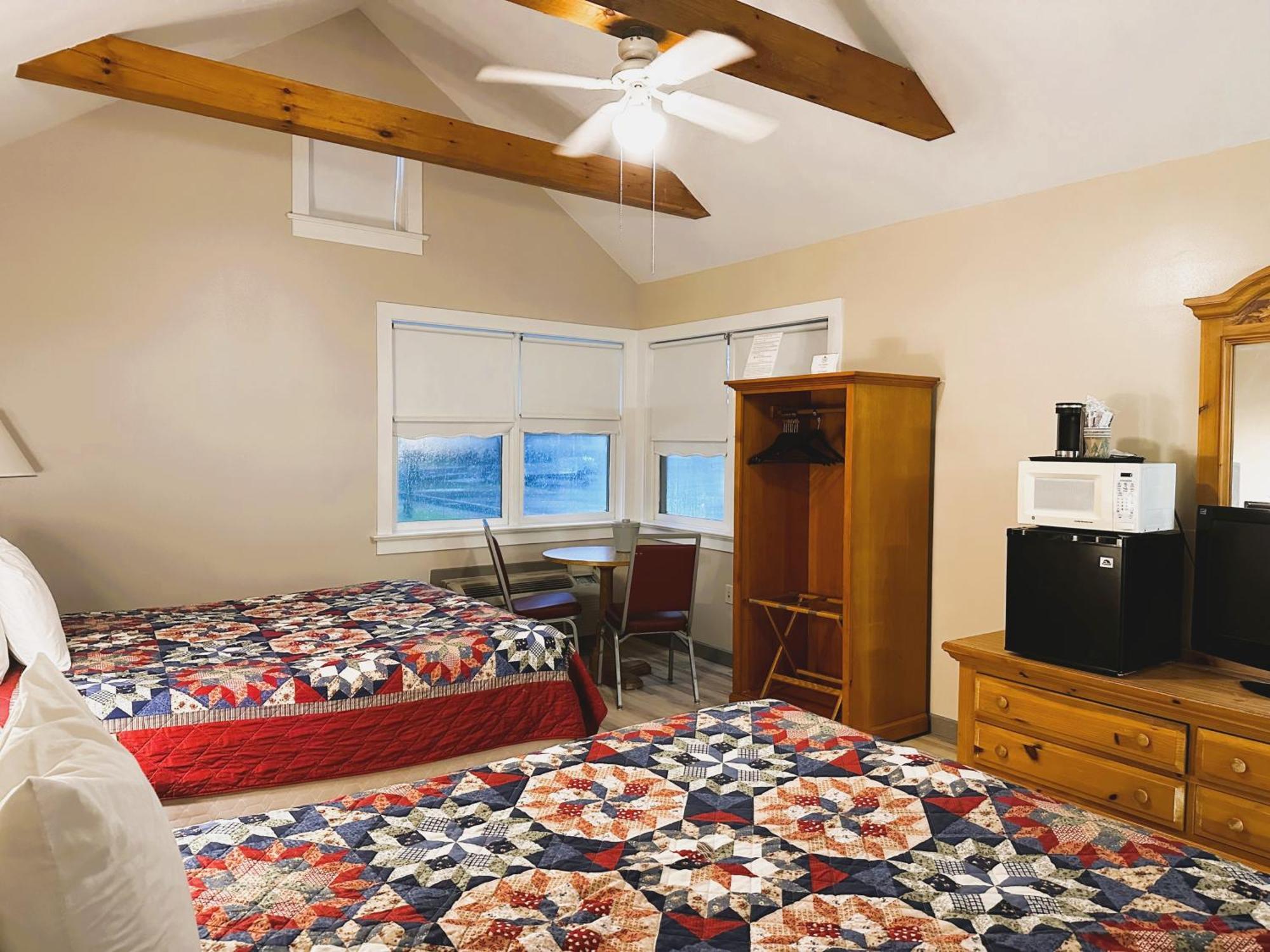 Spruce Lane Lodge And Cottages Smoketown  Экстерьер фото