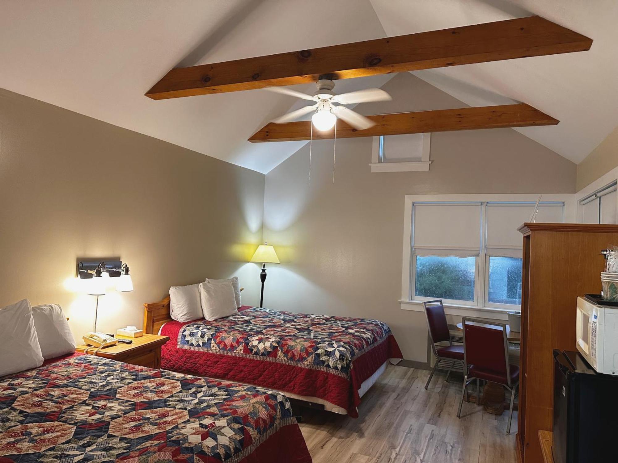 Spruce Lane Lodge And Cottages Smoketown  Экстерьер фото