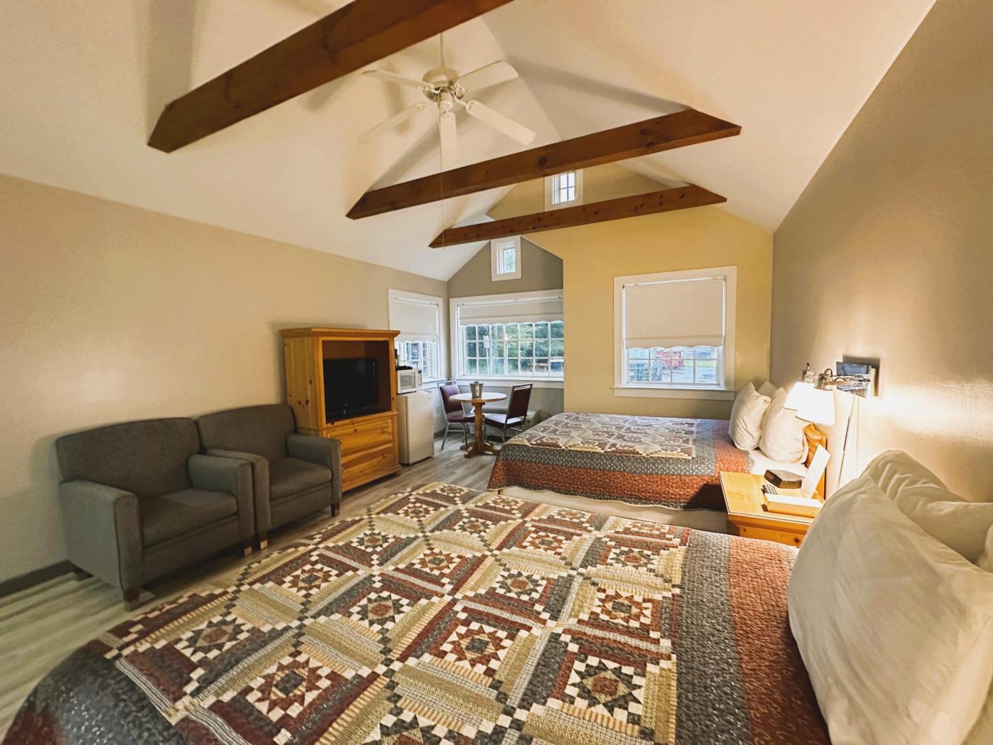 Spruce Lane Lodge And Cottages Smoketown  Экстерьер фото