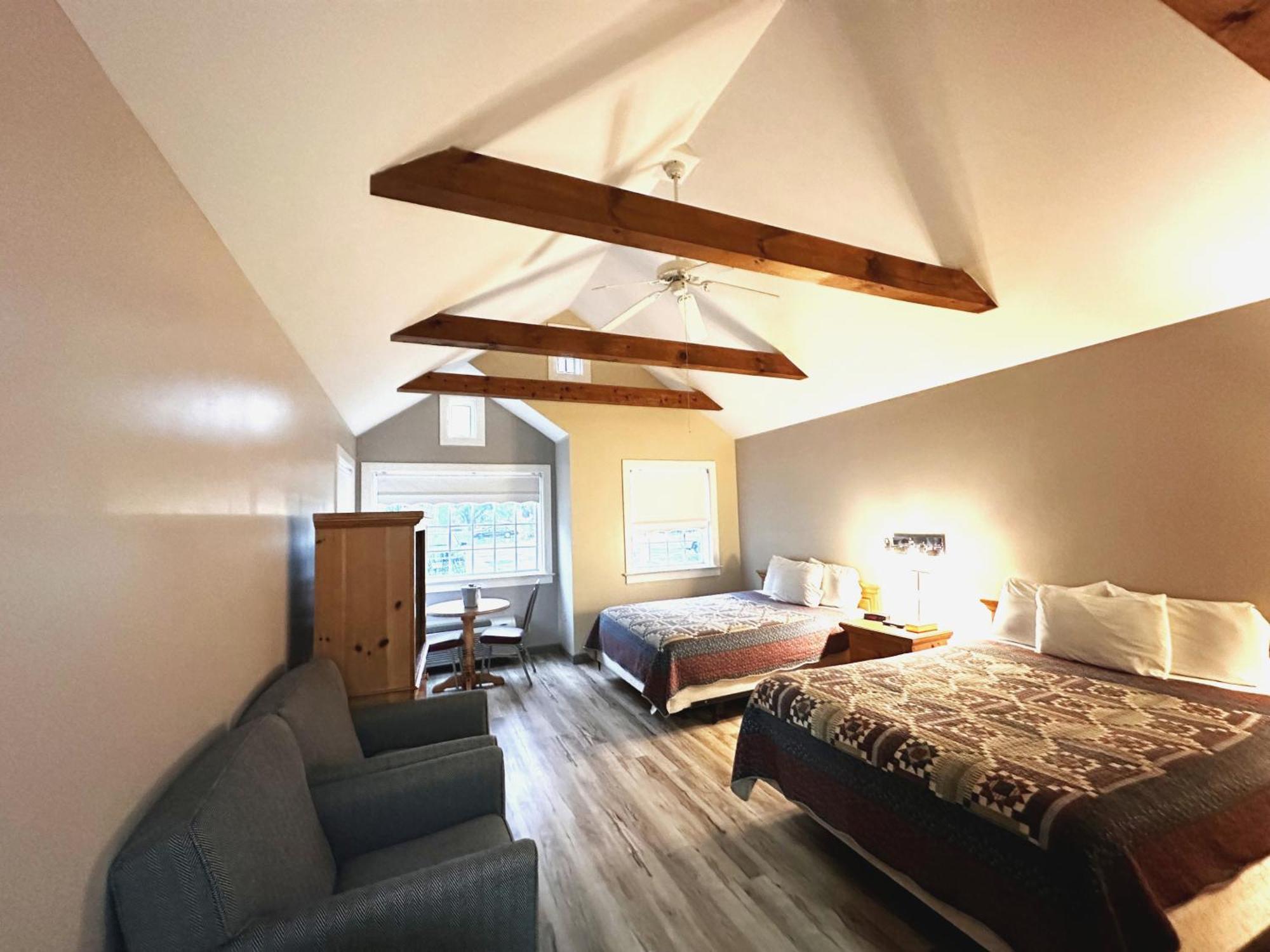 Spruce Lane Lodge And Cottages Smoketown  Экстерьер фото