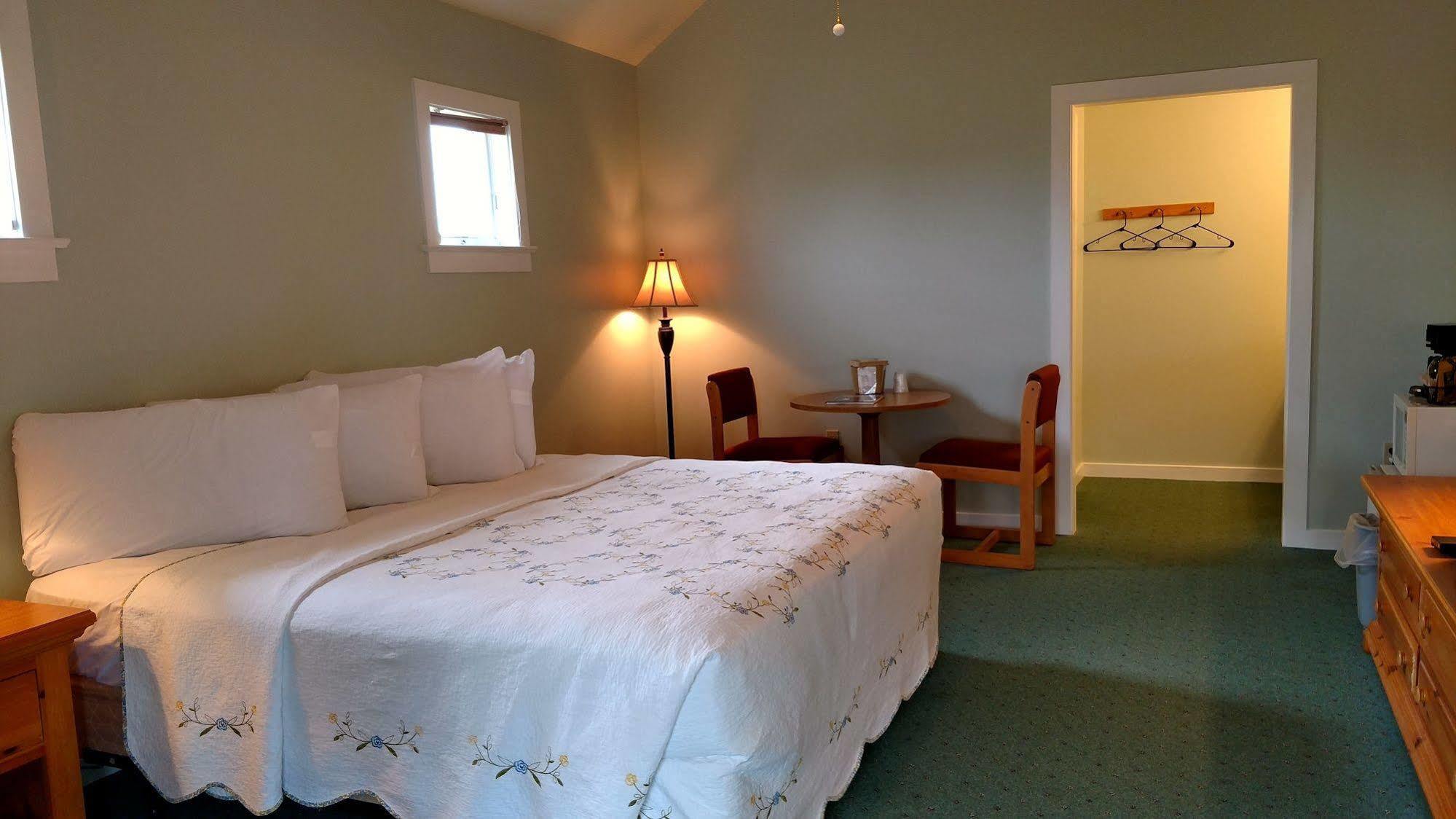Spruce Lane Lodge And Cottages Smoketown  Экстерьер фото