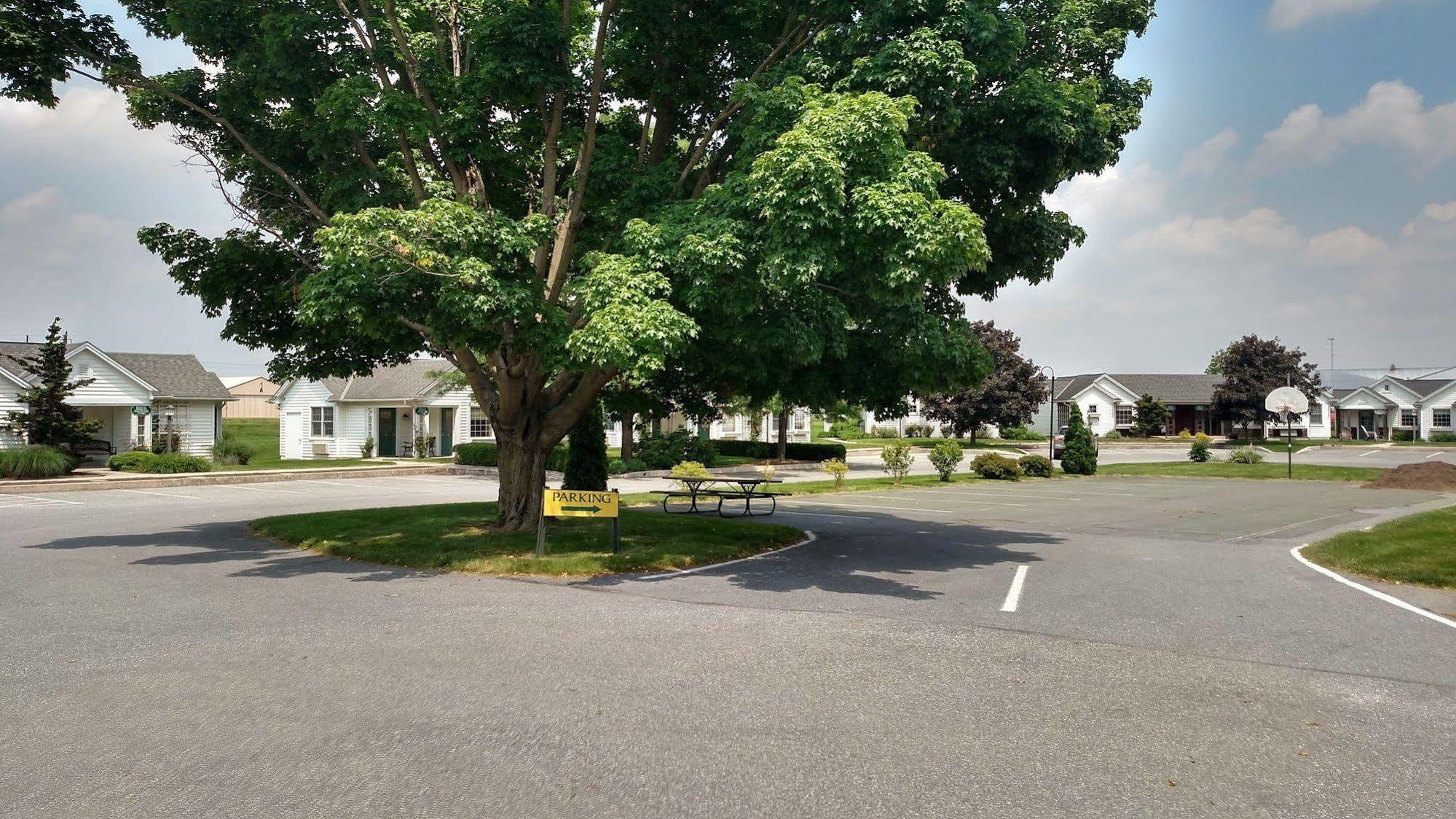 Spruce Lane Lodge And Cottages Smoketown  Экстерьер фото