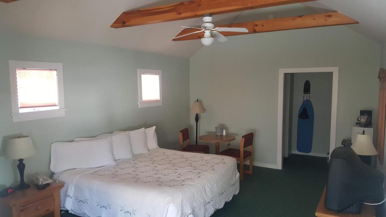 Spruce Lane Lodge And Cottages Smoketown  Экстерьер фото