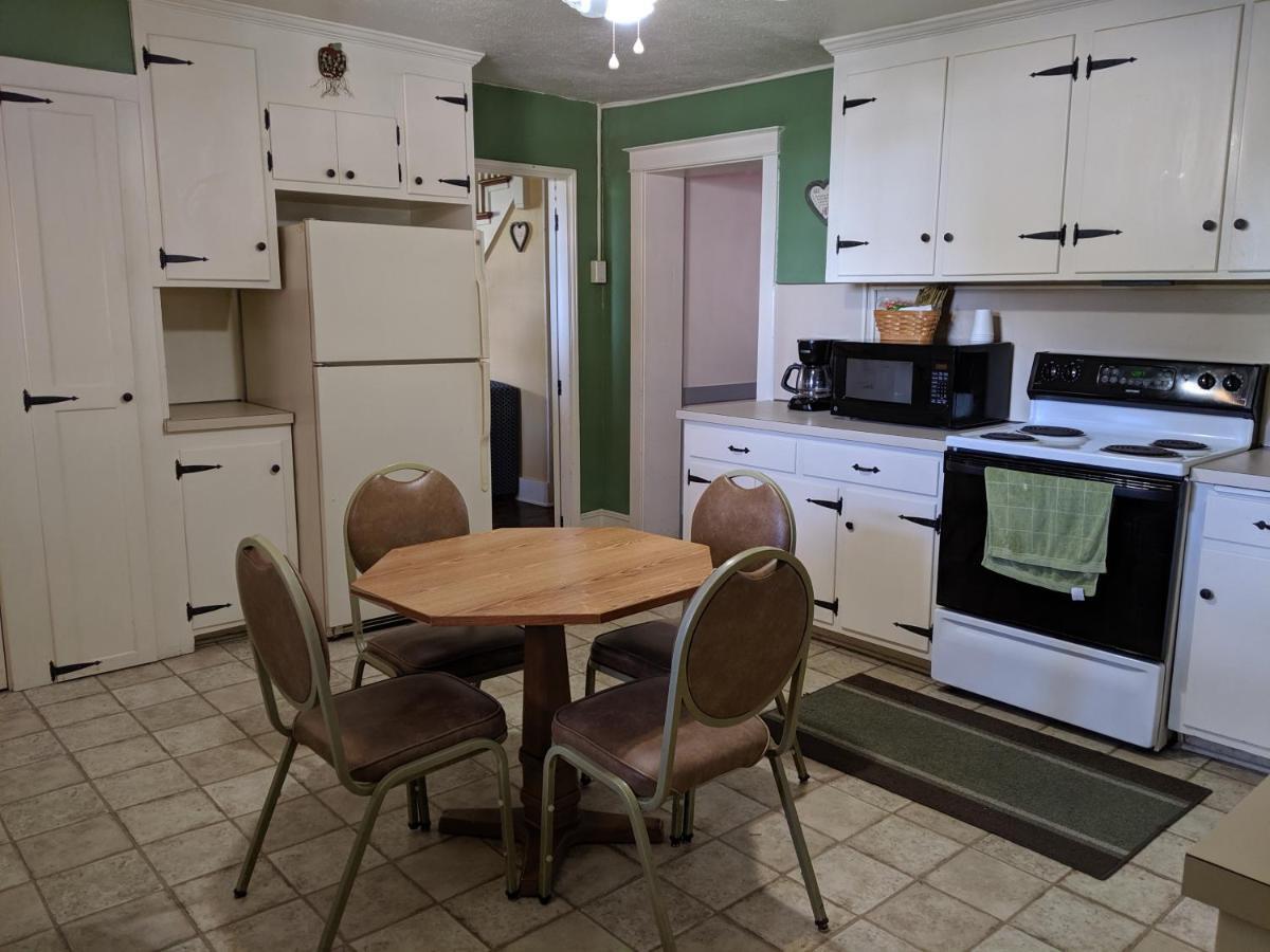 Spruce Lane Lodge And Cottages Smoketown  Экстерьер фото