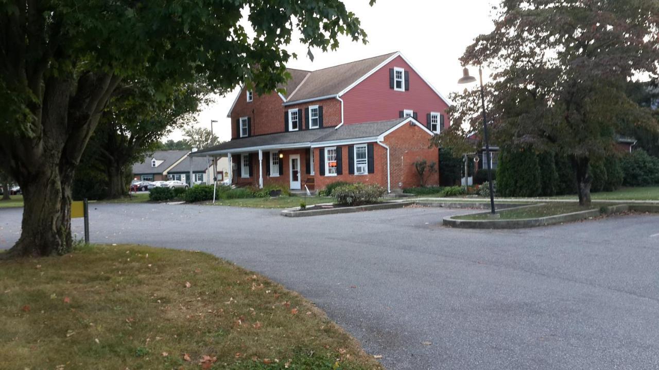 Spruce Lane Lodge And Cottages Smoketown  Экстерьер фото